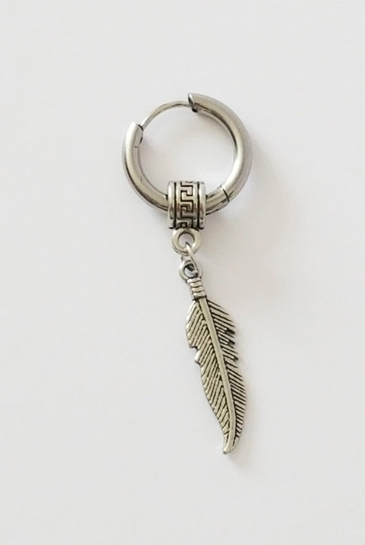 SILVER FEATHER EARRING A089