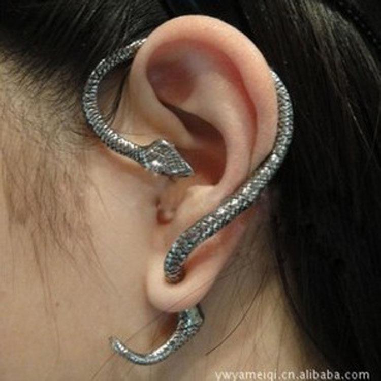 SILVER SNAKE ACCENT EARRING A1665