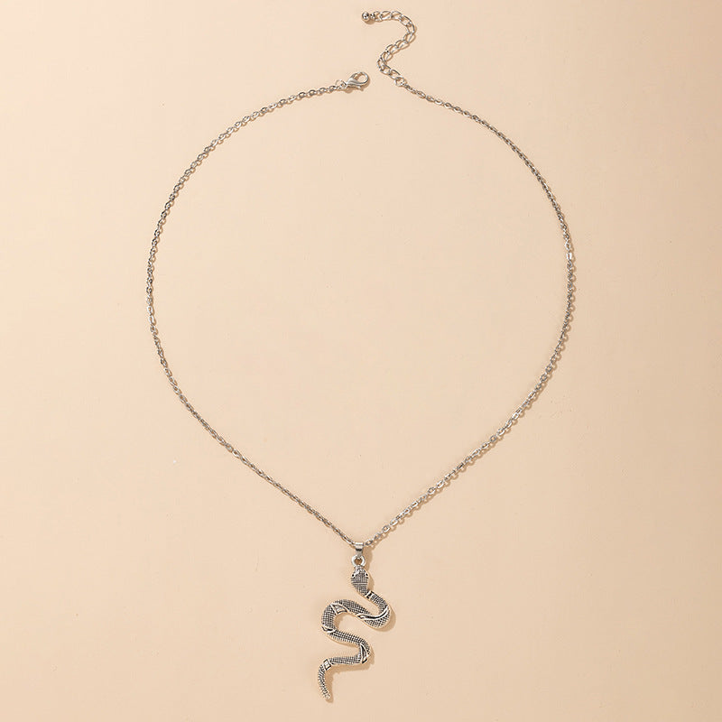 SILVER SNAKE NECKLACE A3463